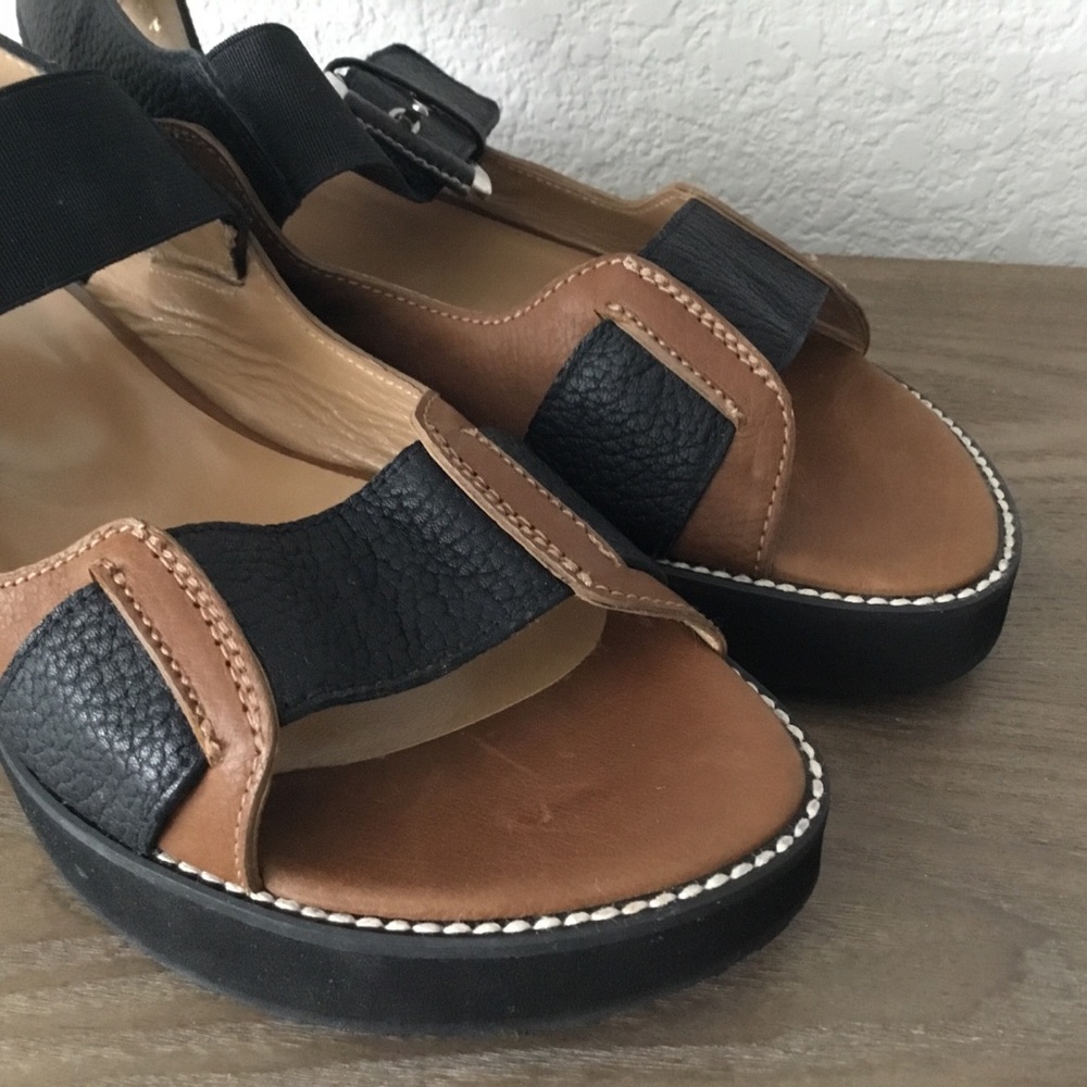 STUART WEITZMAN| Rugged Leather Sport Sandal - Picture 5 of 12